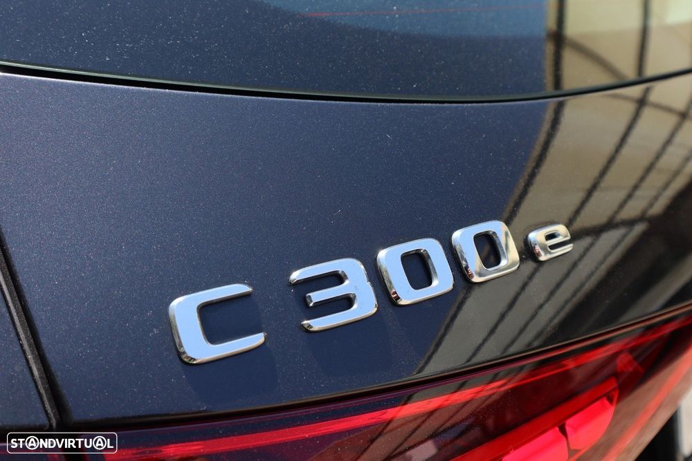 Mercedes-Benz C 300 e AMG Line - 18