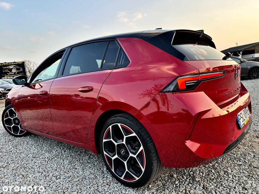 Opel Astra 1.2 Turbo GS - 27