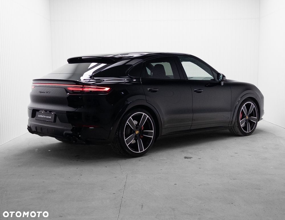 Porsche Cayenne GTS - 5