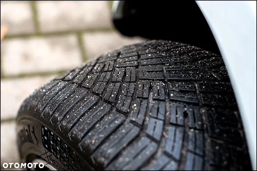 Volvo V40 Cross Country - 16