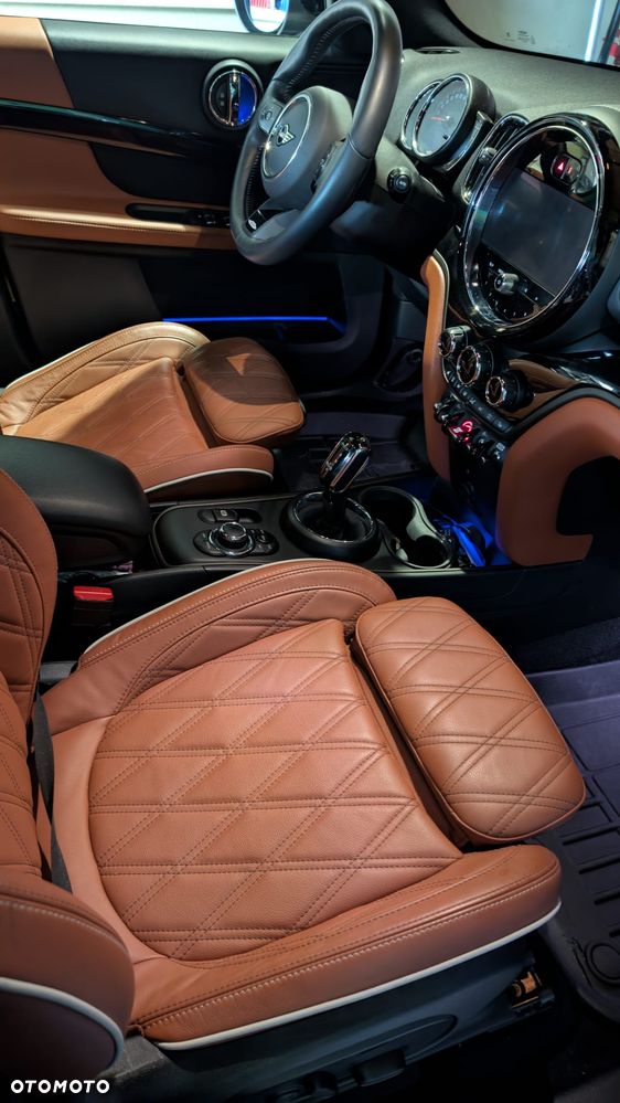 MINI John Cooper Works ALL4 sport - 15