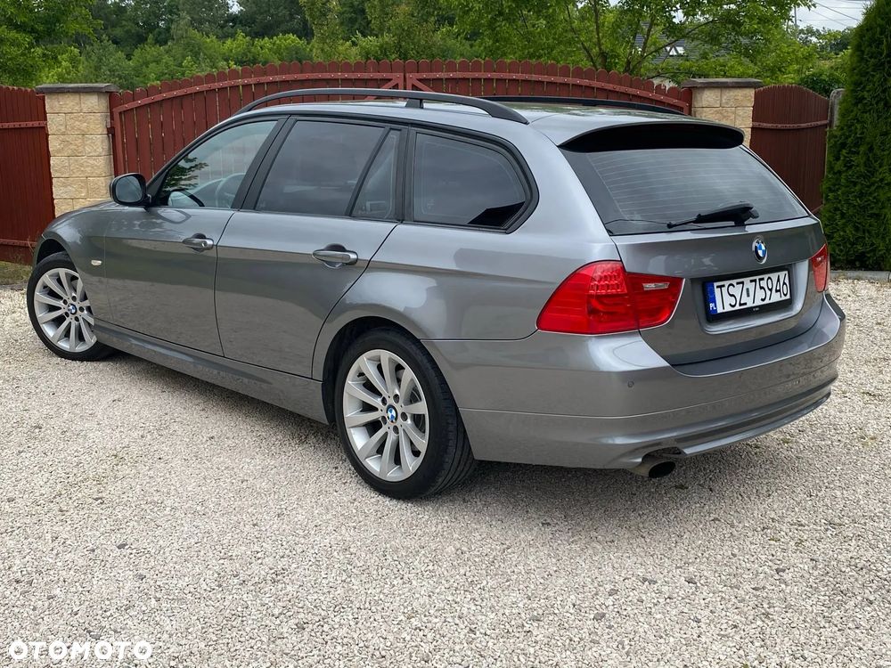 BMW Seria 3 318i - 9