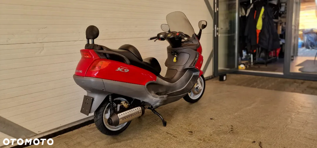 Piaggio X9 - 18