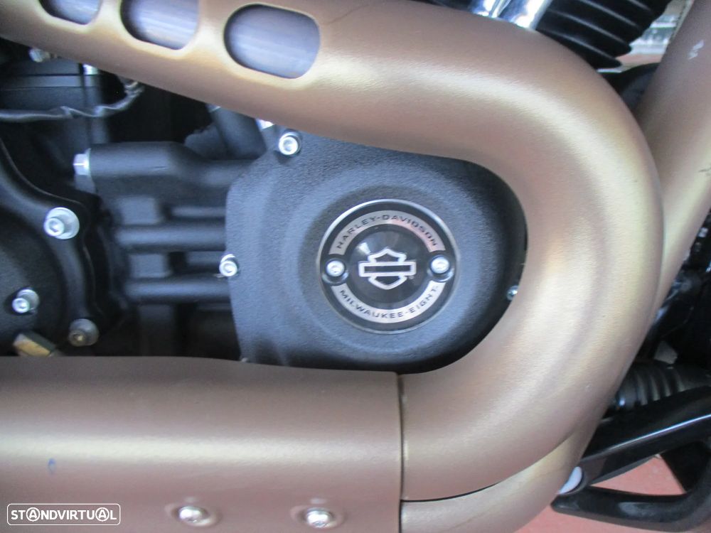 Harley-Davidson Softail 114 FAT BOB - 36