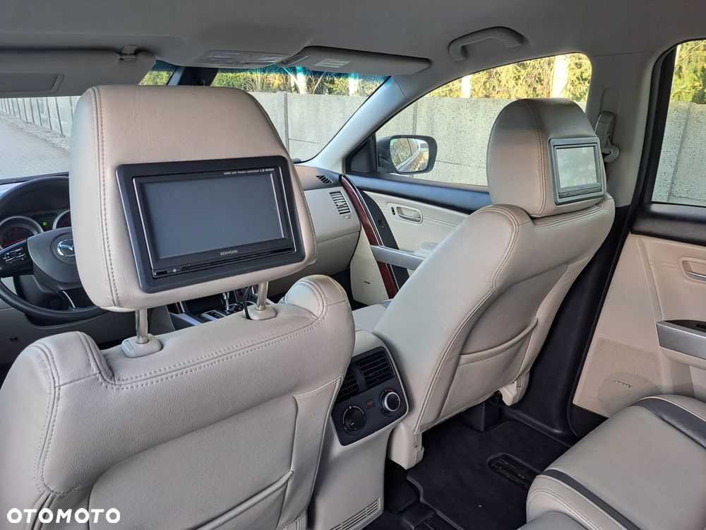 Mazda CX-9 3.7 V6 - 8