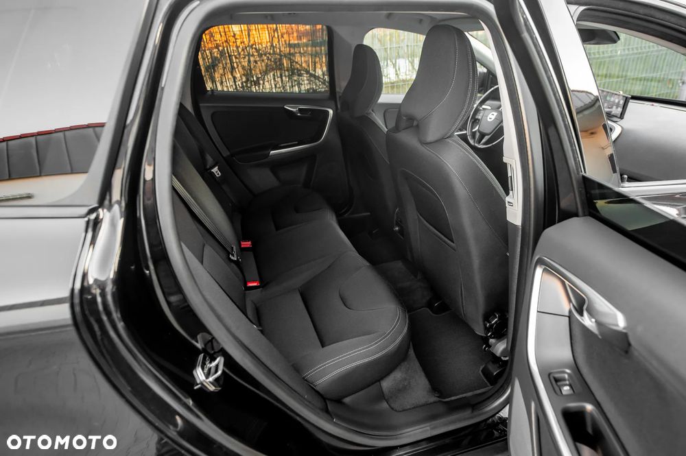 Volvo XC 60 D4 AWD Summum - 10