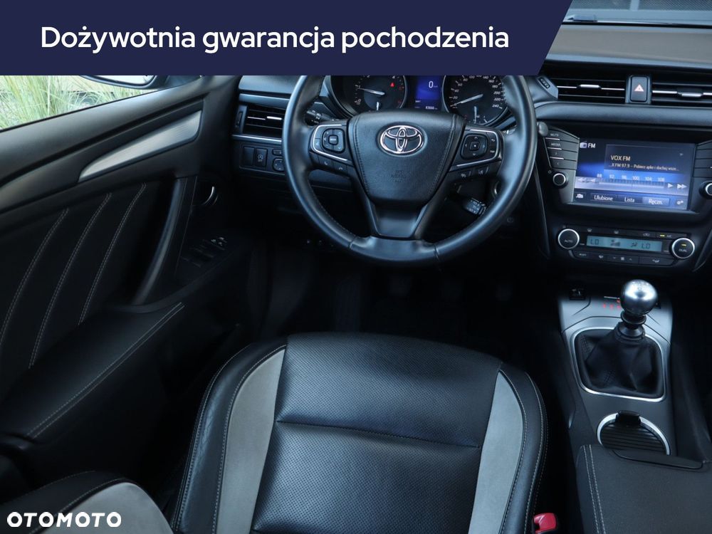 Toyota Avensis - 9