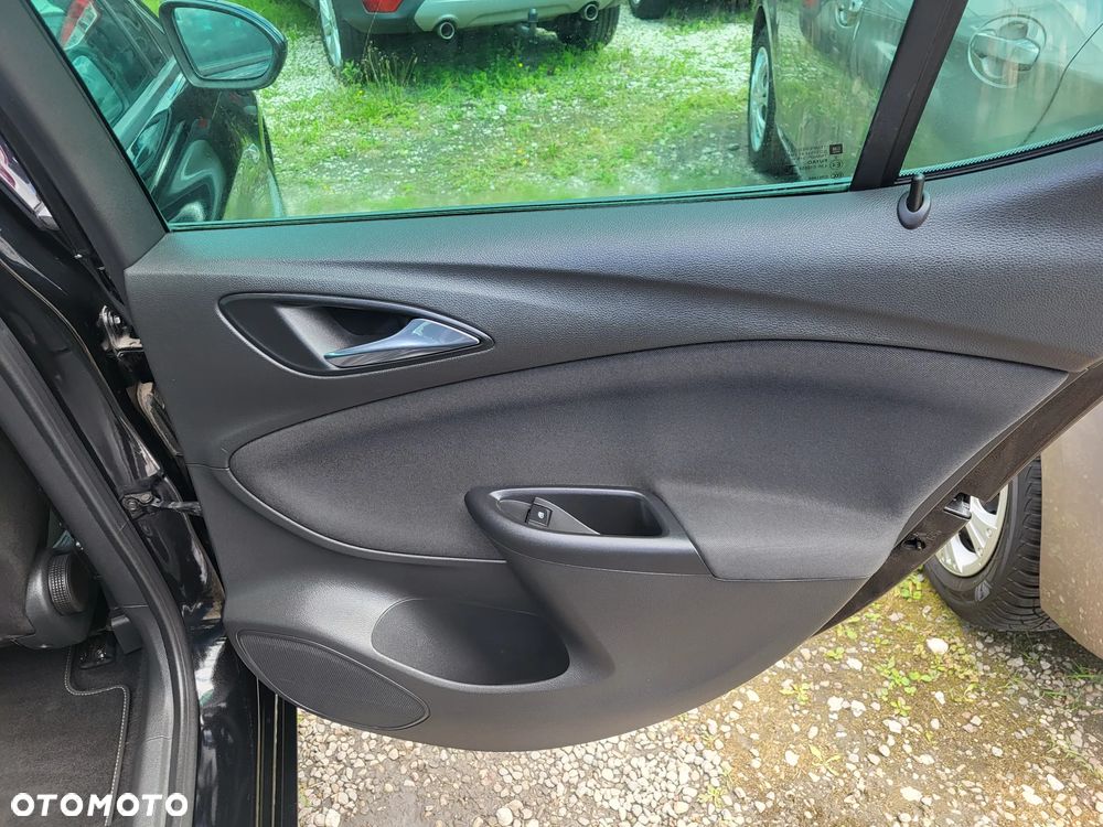 Opel Astra 1.4 Turbo Start/Stop Ultimate - 24