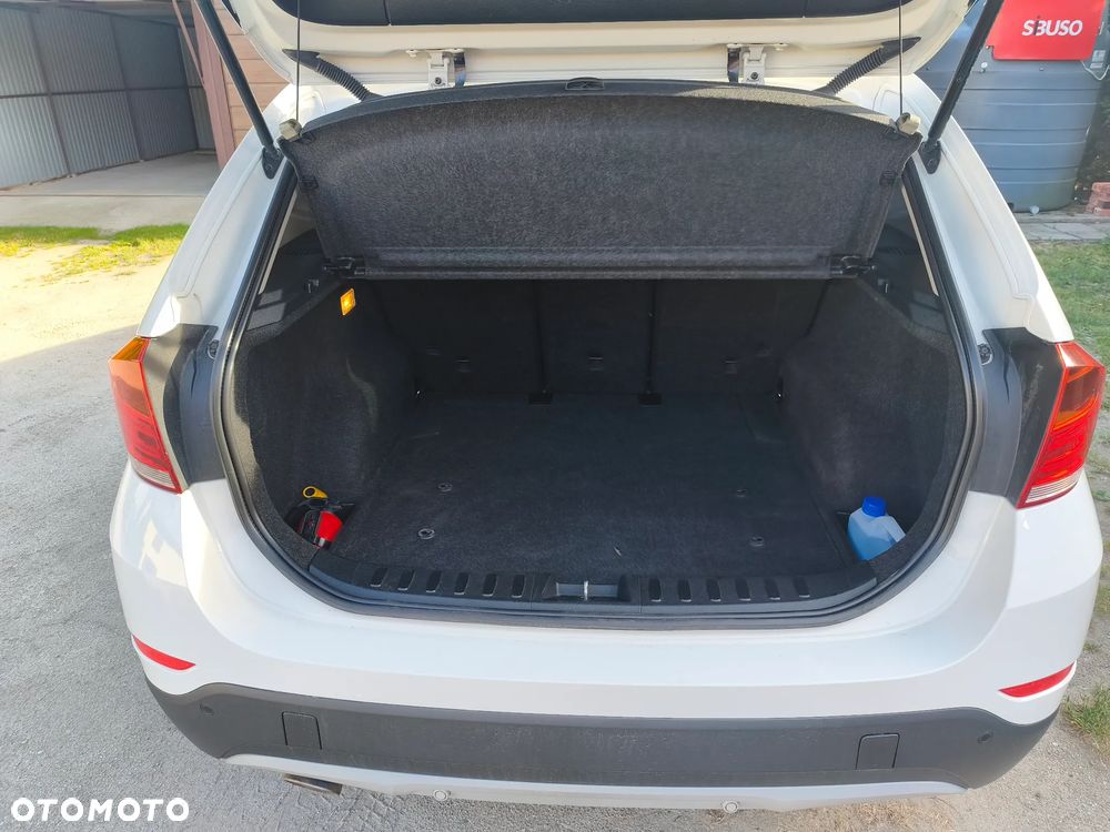 BMW X1 xDrive18d - 12