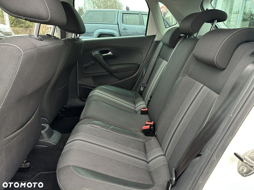 Volkswagen Polo 1.2 TSI MATCH - 18