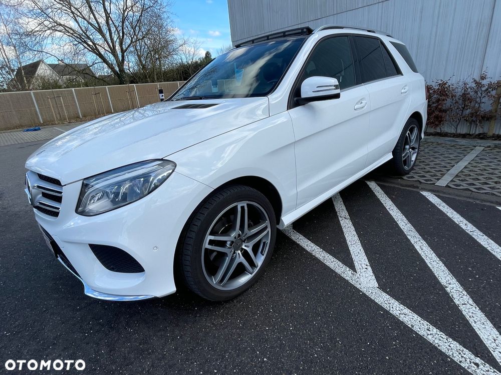 Mercedes-Benz GLE 350 d 4Matic 9G-TRONIC AMG Line - 2