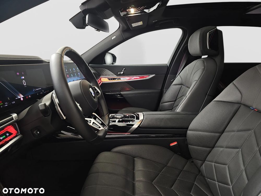 BMW Seria 7 - 11
