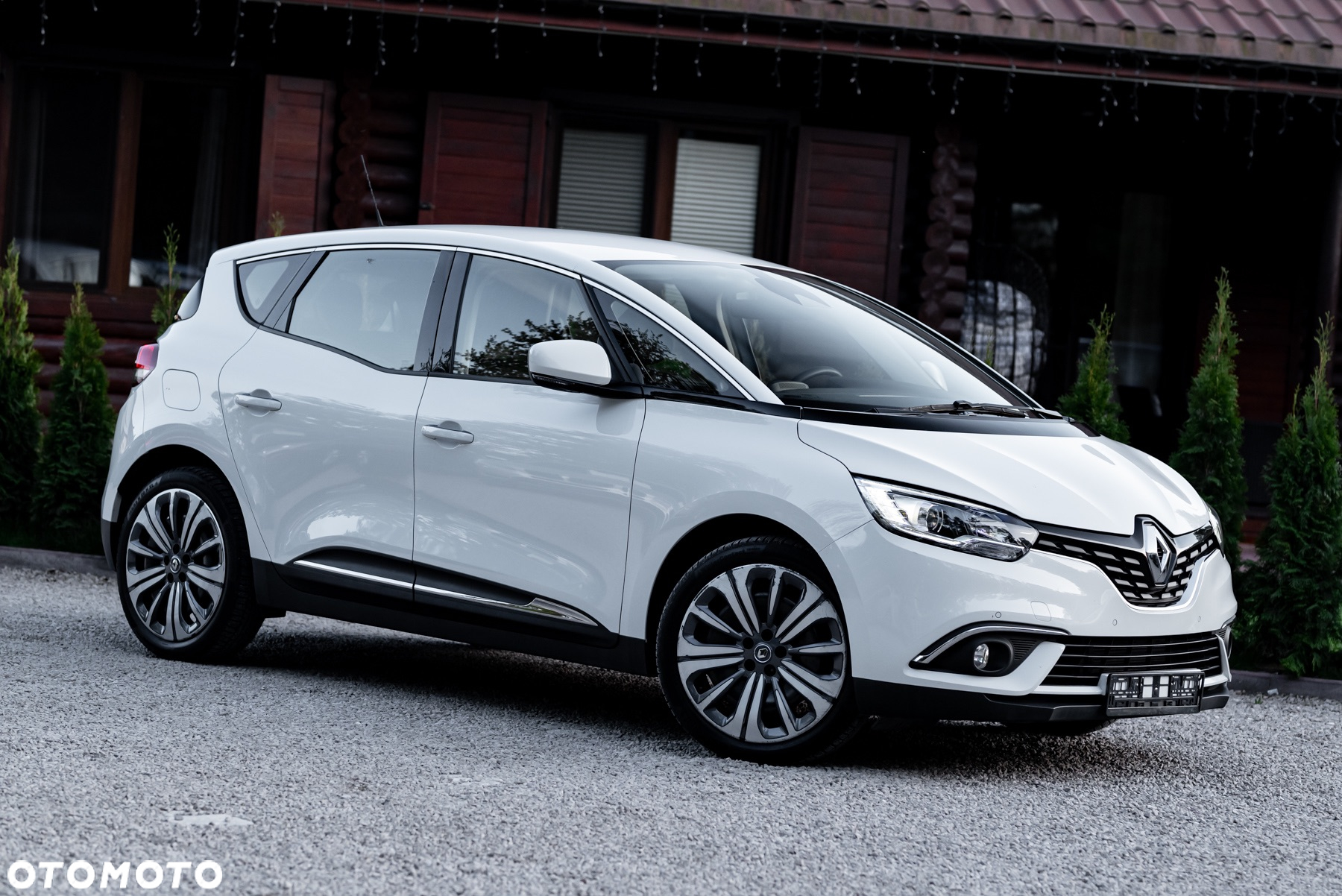Renault Scenic TCe 140 GPF EDC INTENS - 6