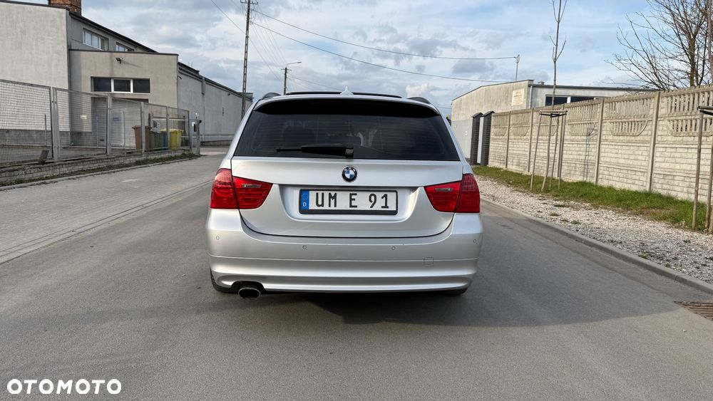 BMW Seria 3 320d DPF - 12