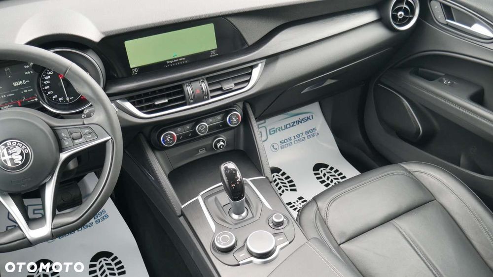 Alfa Romeo Stelvio - 10