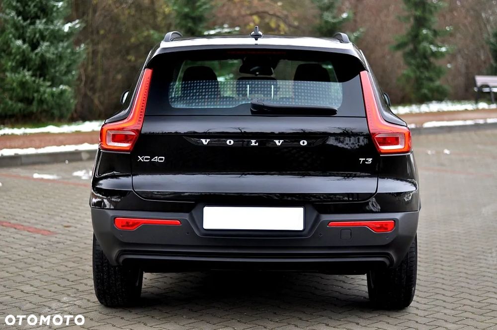 Volvo XC 40 T3 Momentum Pro - 11