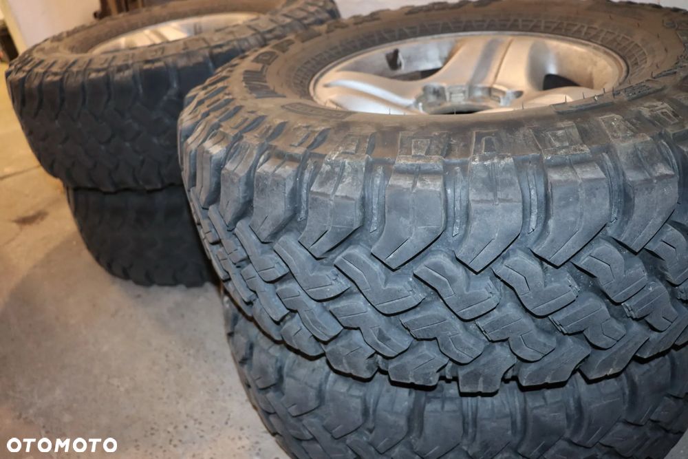 Toyota Land Cruiser - 23