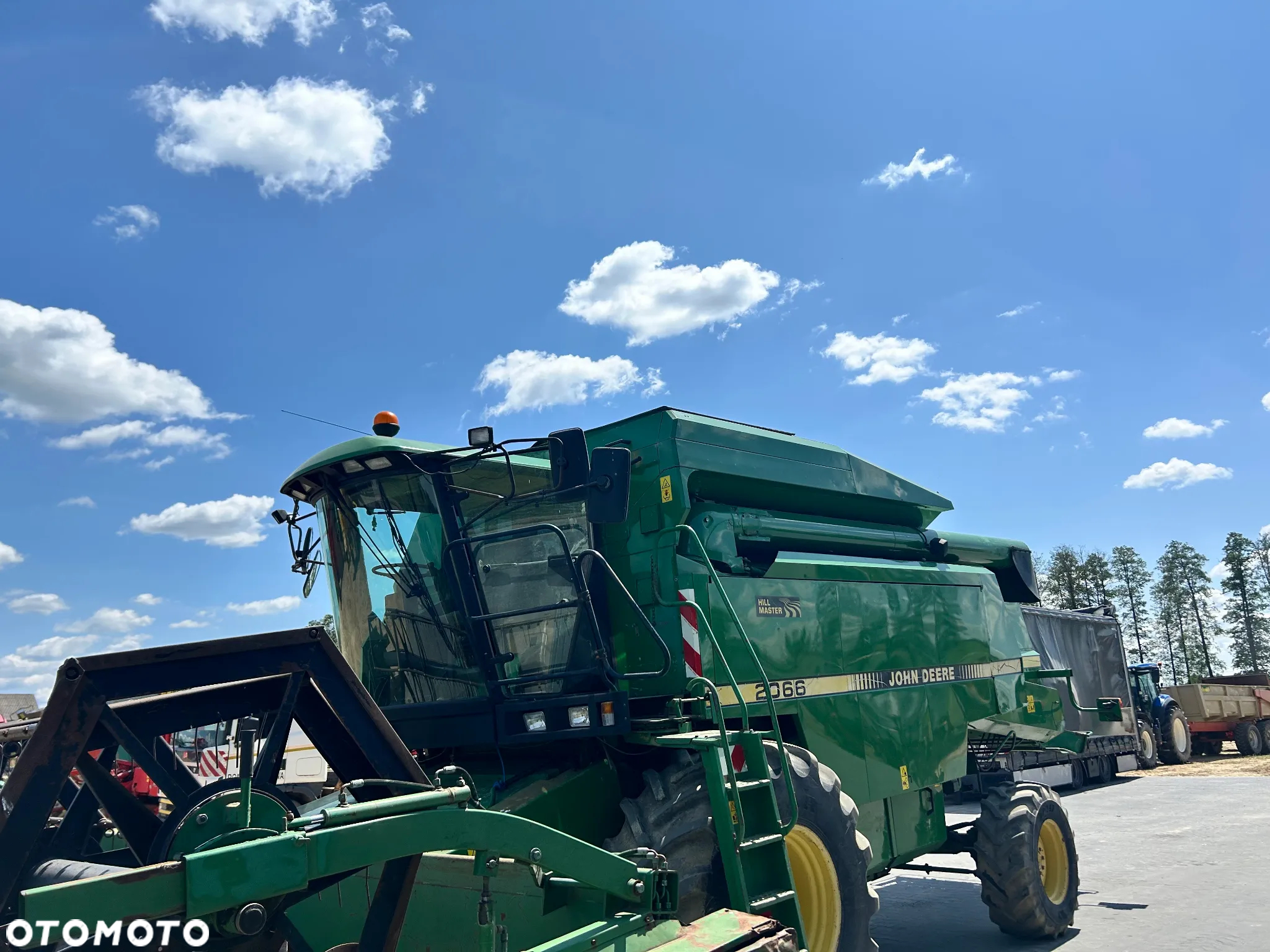 John Deere 2066 - 5