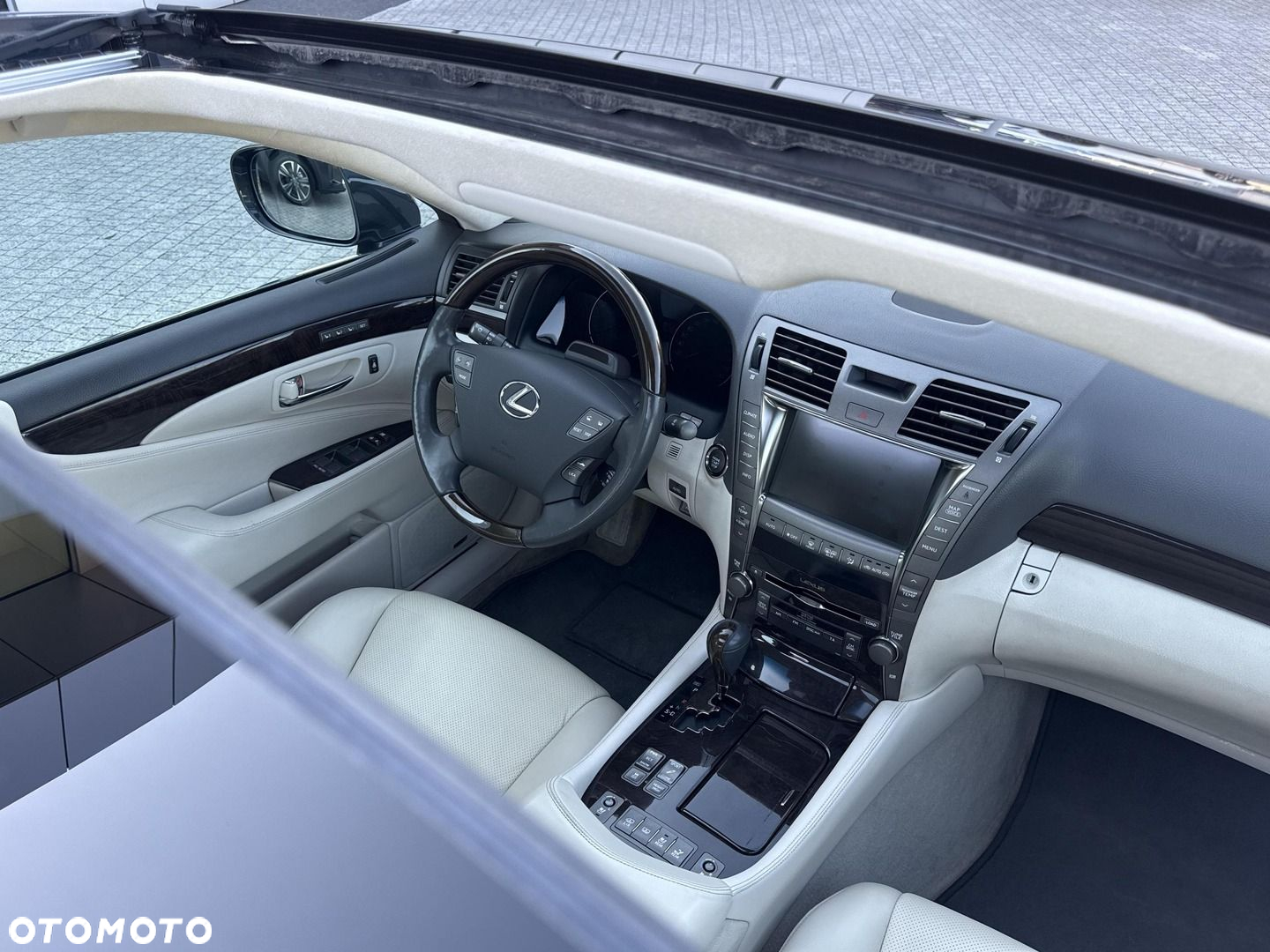 Lexus LS 460 Prestige - 25