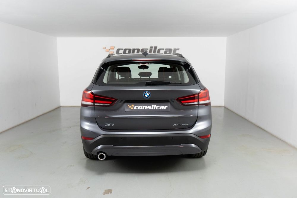 BMW X1 25 e xDrive Corporate Edition - 5