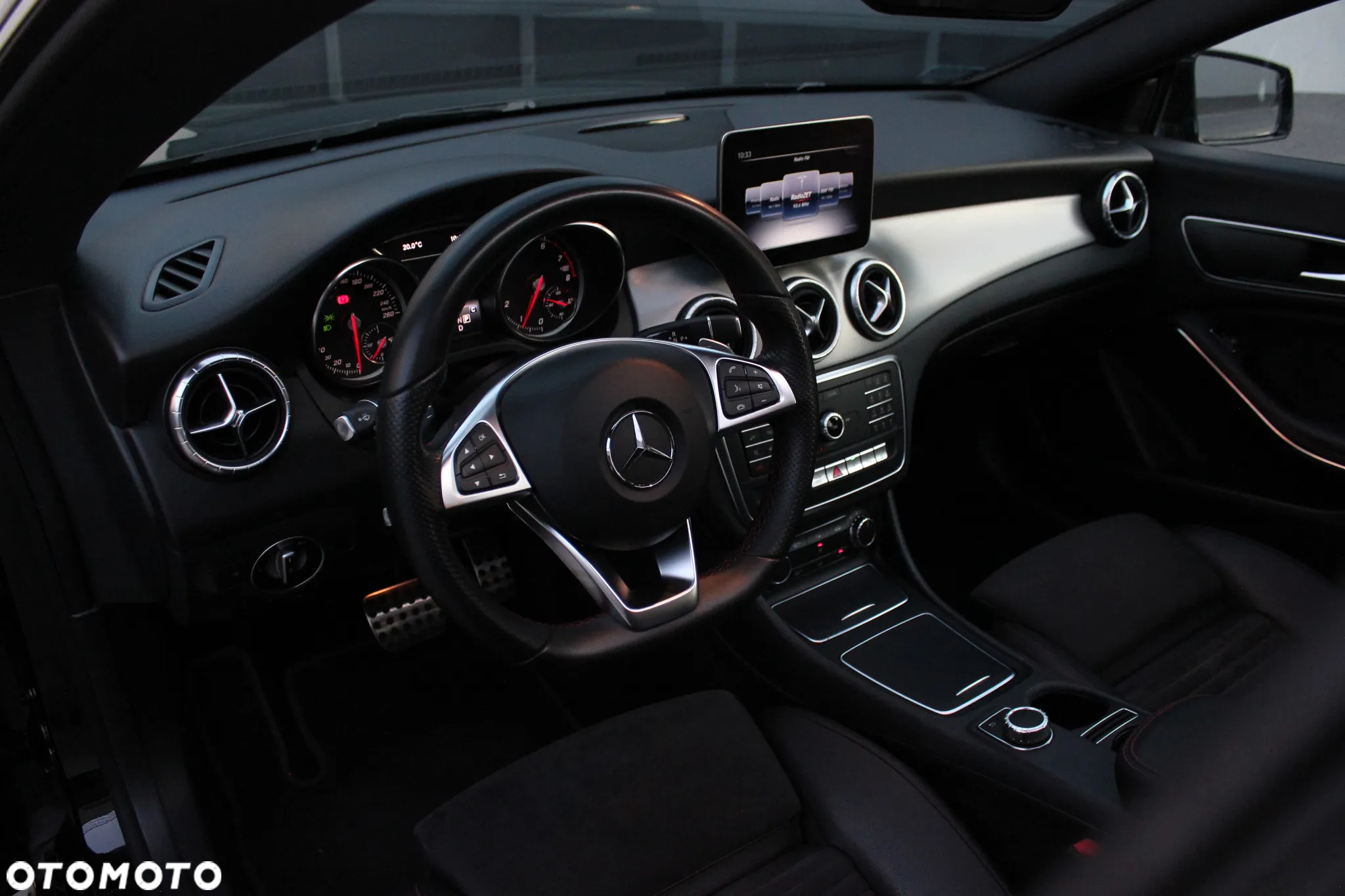 Mercedes-Benz CLA 200 7G-DCT AMG Line - 11