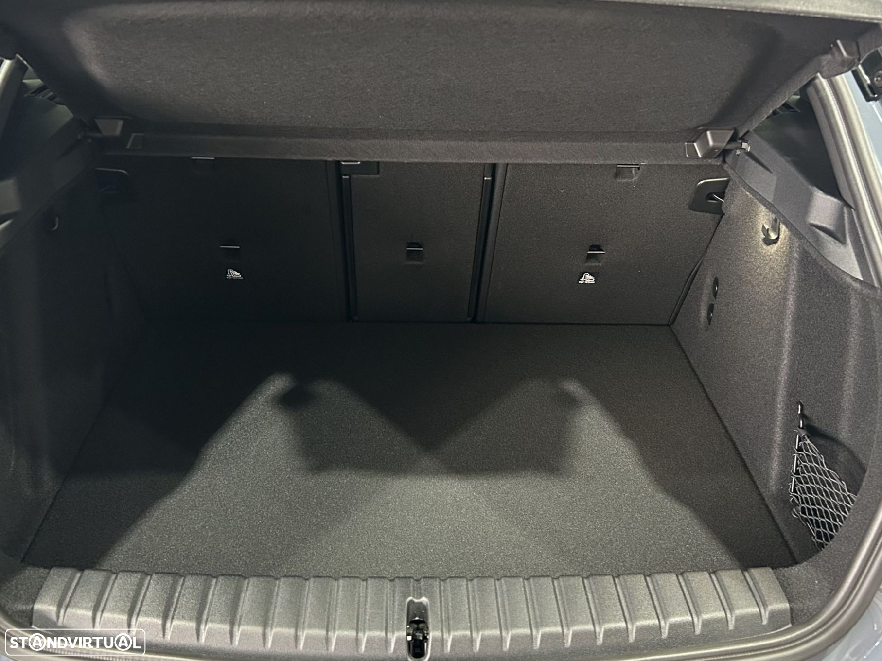 BMW 118 d Pack Desportivo M - 6