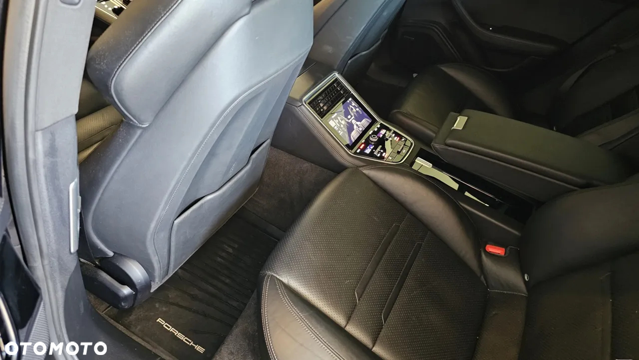Porsche Panamera 4S Diesel - 28