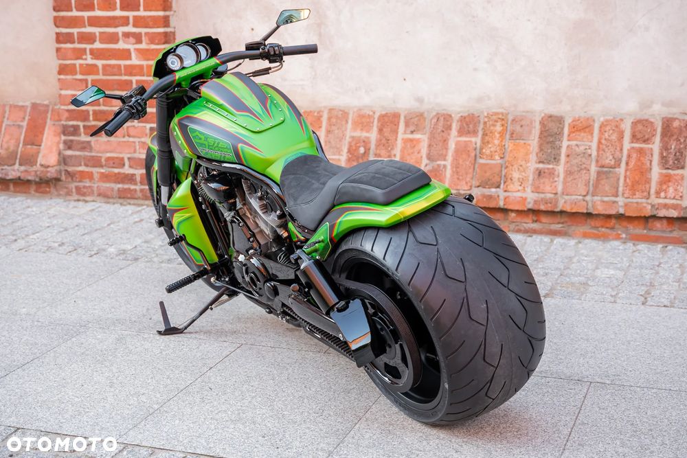 Harley-Davidson V-Rod Muscle - 11