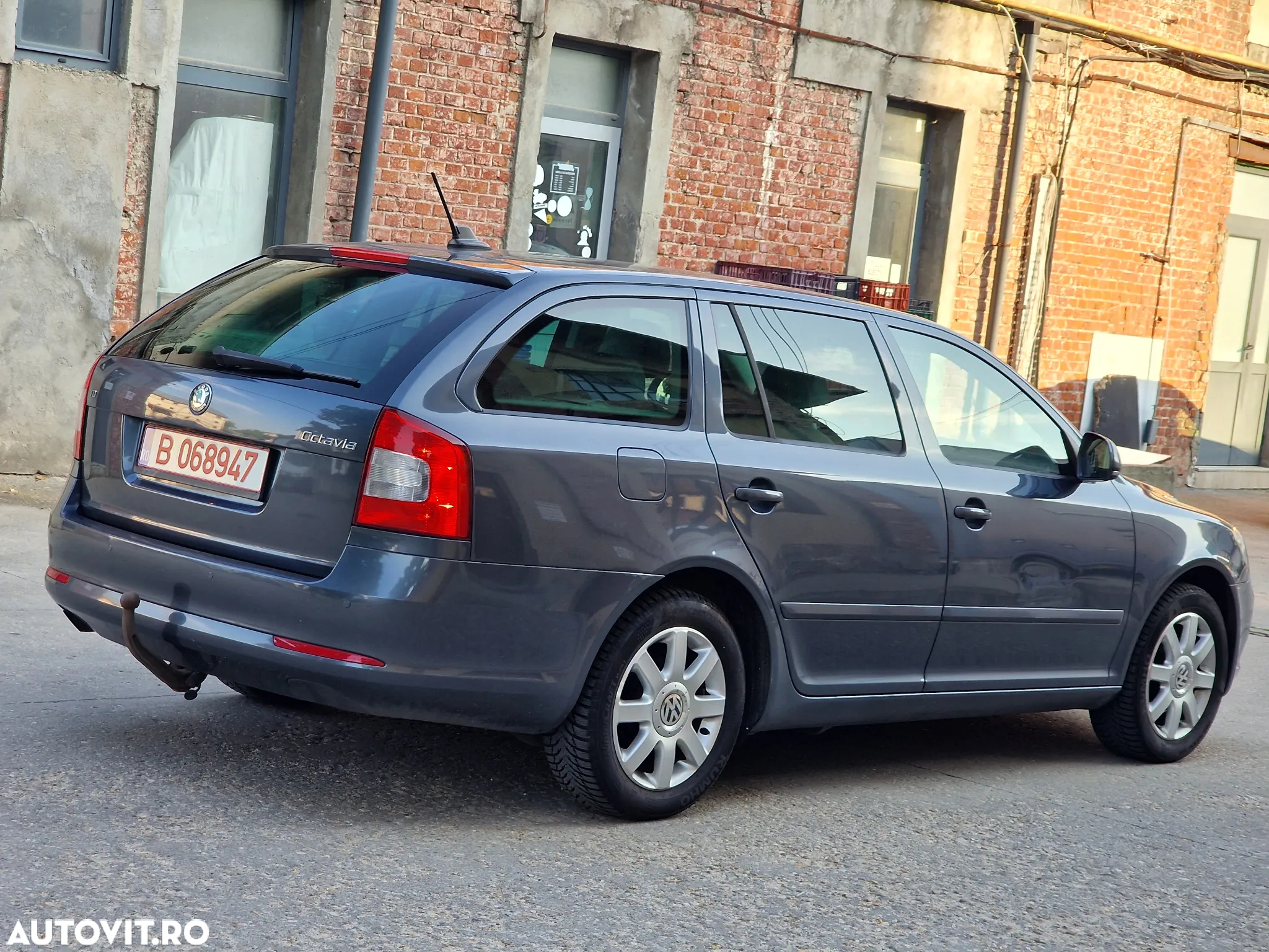Skoda Octavia 1.6 TDI DPF DSG Elegance - 8