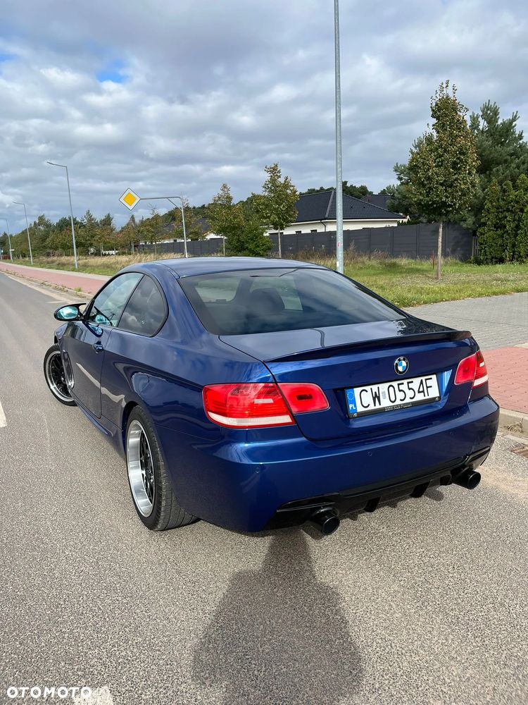 BMW Seria 3 320i - 5