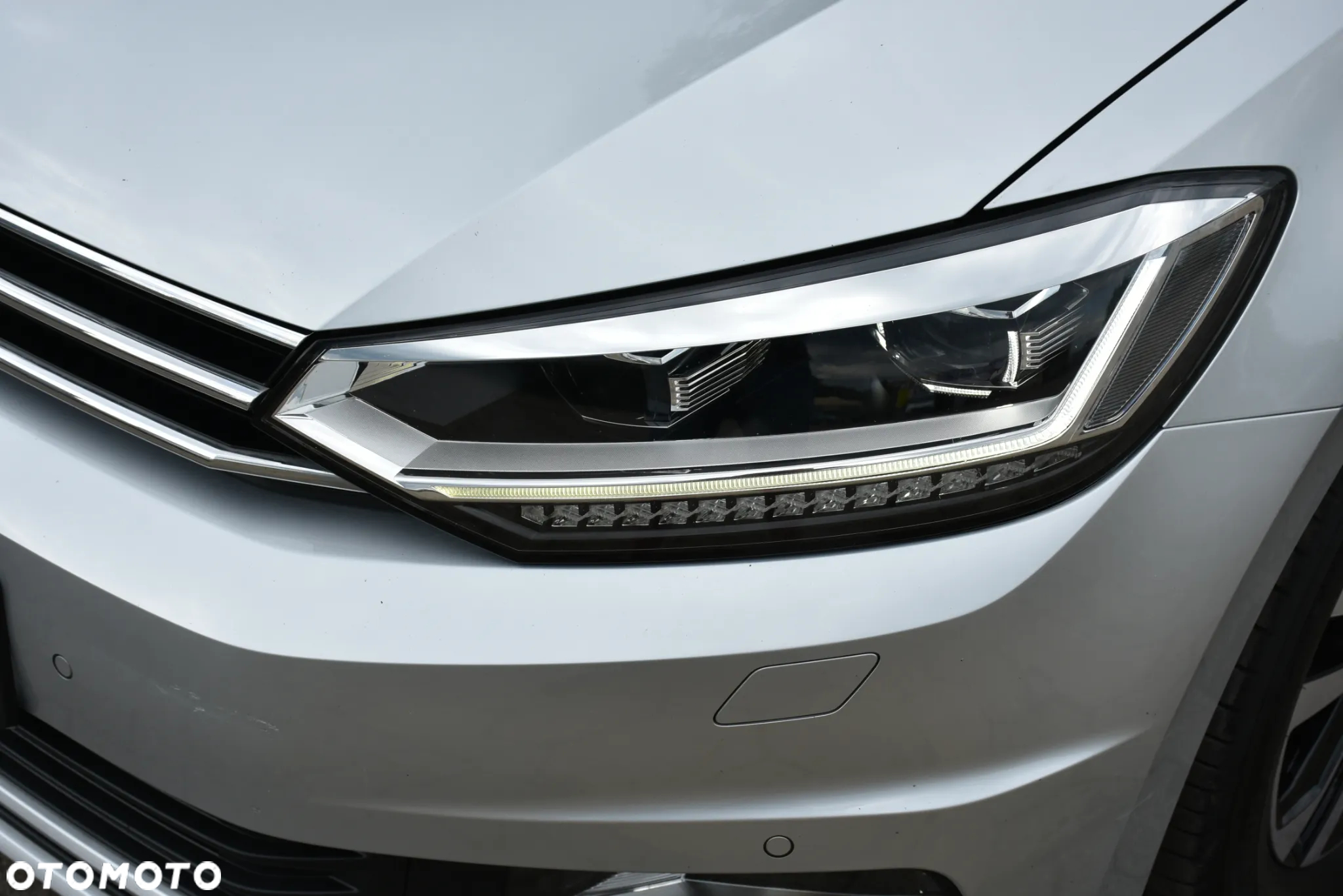 Volkswagen Touran 2.0 TDI SCR UNITED - 26