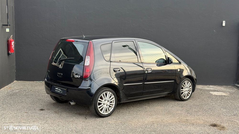 Mitsubishi Colt - 8