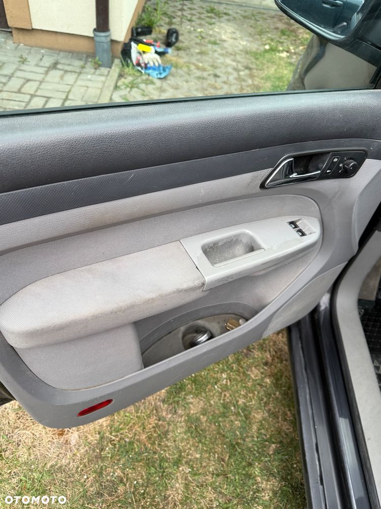 Volkswagen Caddy - 19