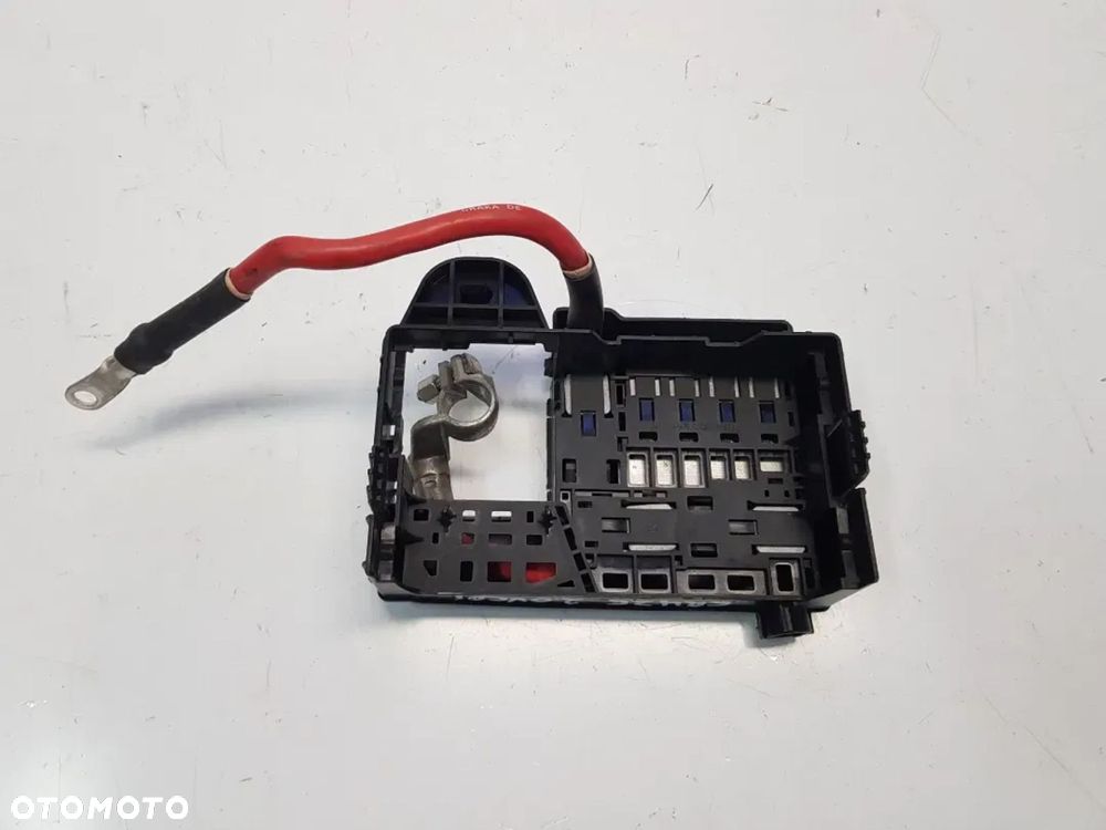 Klema plusowa skrzynka Cruze 2.0 vcdi 96964227 - 3