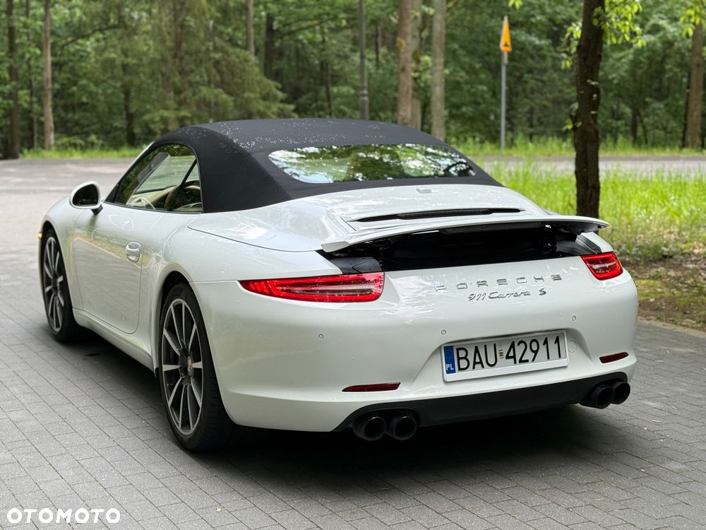 Porsche 911 Carrera S - 5