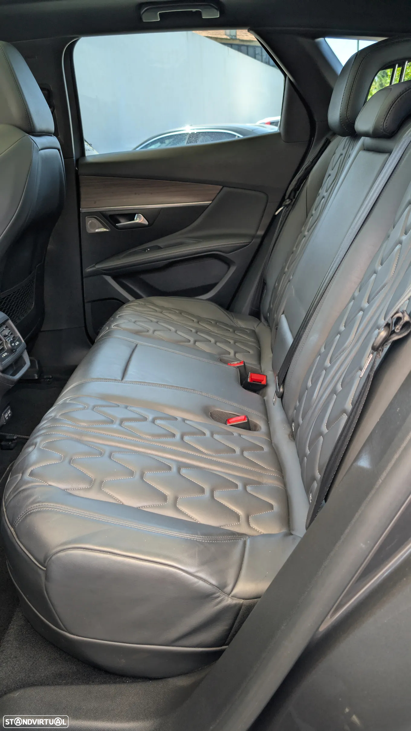 Peugeot 3008 1.6 Hybrid4 GT Pack e-EAT8 - 17