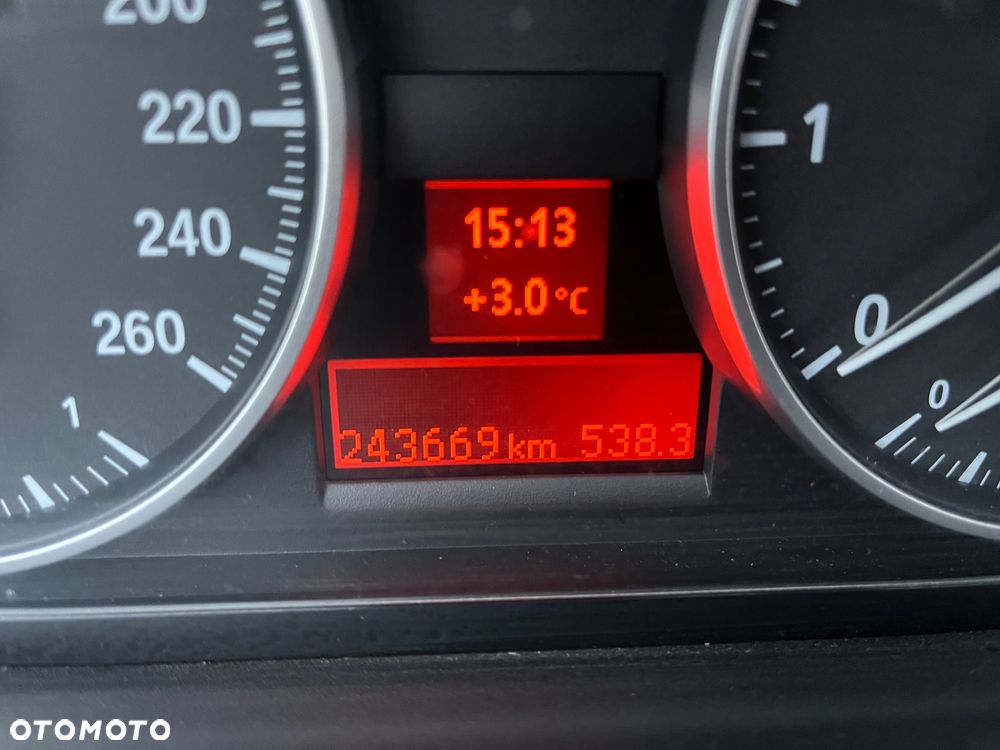 BMW Seria 3 318i Edition Sport - 5