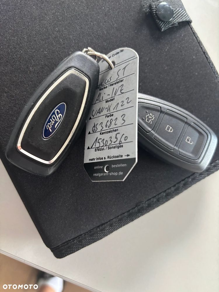 Ford Focus 2.0 TDCi ST mit Leder-Exclusiv-Paket - 33