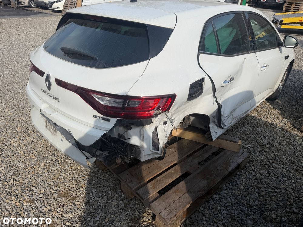 Renault Megane BLUE dCi 115 GT LINE - 4