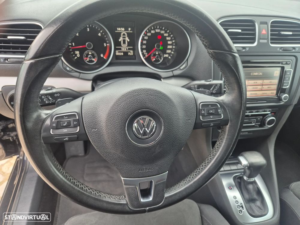 VW Golf 1.6 TDi Highline DSG - 15