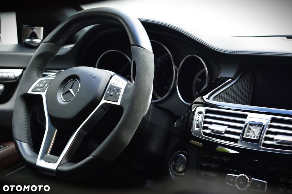 Mercedes-Benz CLS 63 AMG AMG SPEEDSHIFT MCT - 3