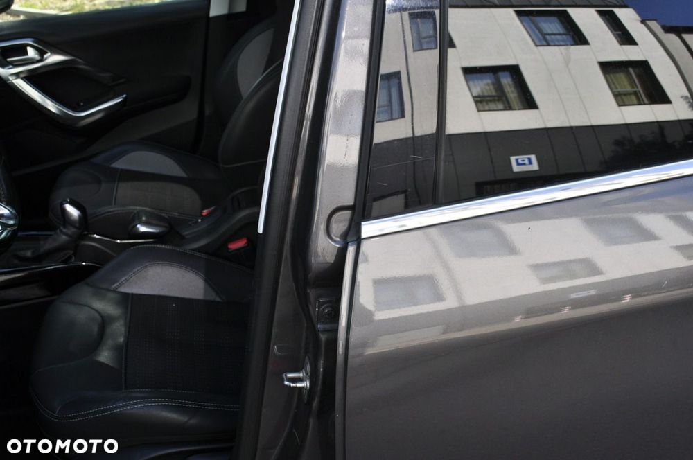 Peugeot 2008 - 11