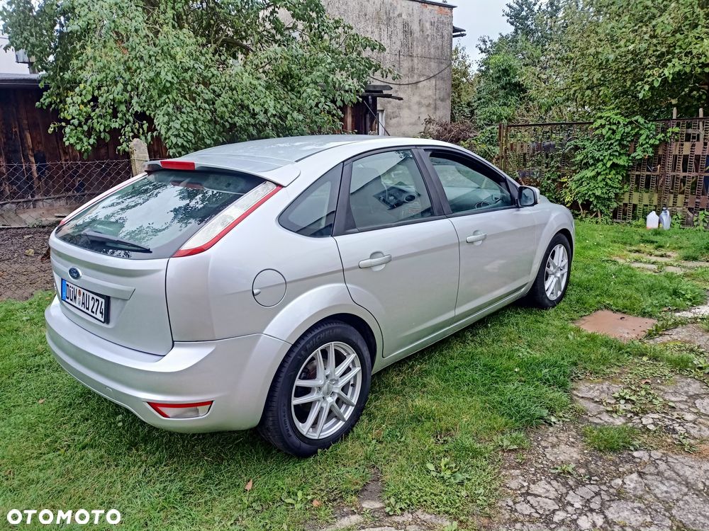 Ford Focus 1.6 Trend - 13