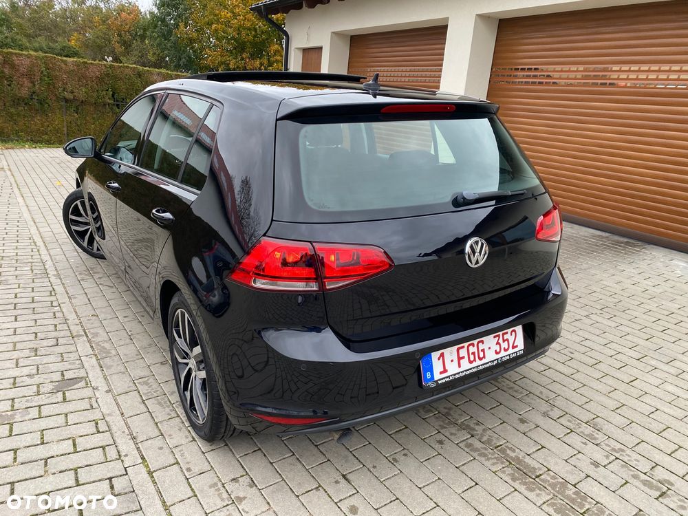 Volkswagen Golf 1.6 TDI DPF Highline - 24