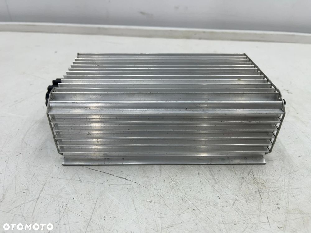 Wzmacniacz antenowy Audi A8 D3 02-10r. moduł radia becker 4e0035223 - 3