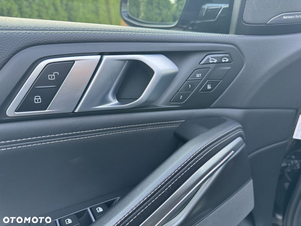 BMW X6 xDrive30d mHEV - 29