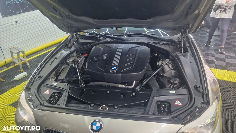BMW Seria 5 520d Aut. - 10
