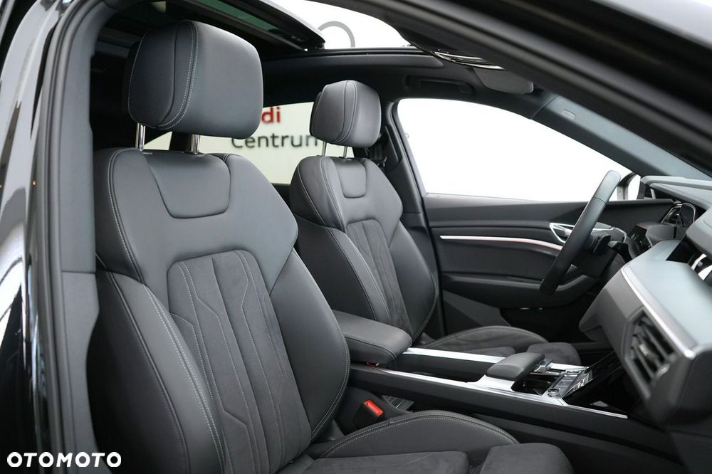 Audi Q8 Sportback e-tron - 27