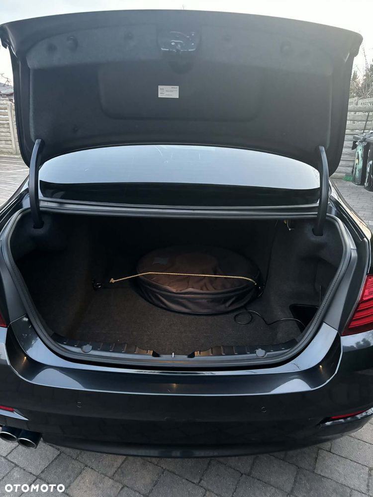 BMW Seria 5 520d - 8