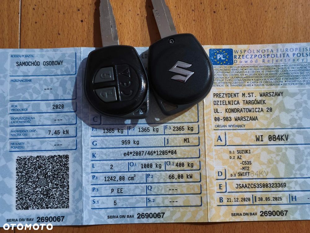 Suzuki Swift 1.2 SHVS Premium Plus - 26